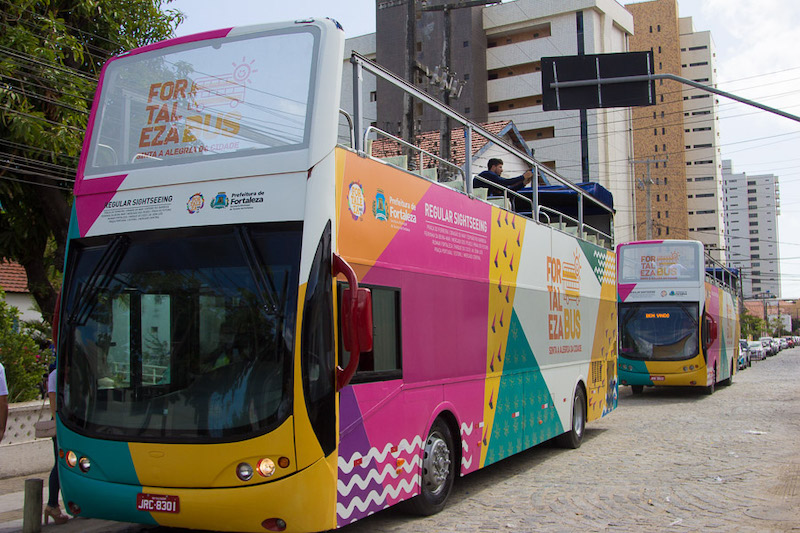Passeio de ônibus turístico em Fortaleza