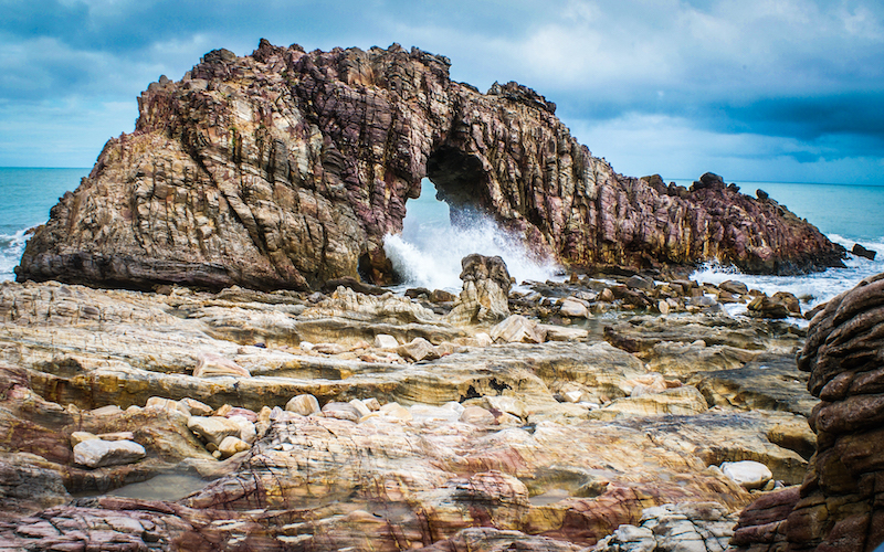 Pedra Furada - mar agitado