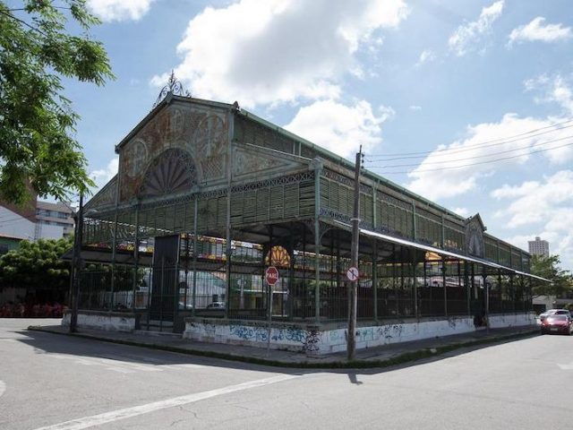 Mercado Cultural dos Pinhões em Fortaleza